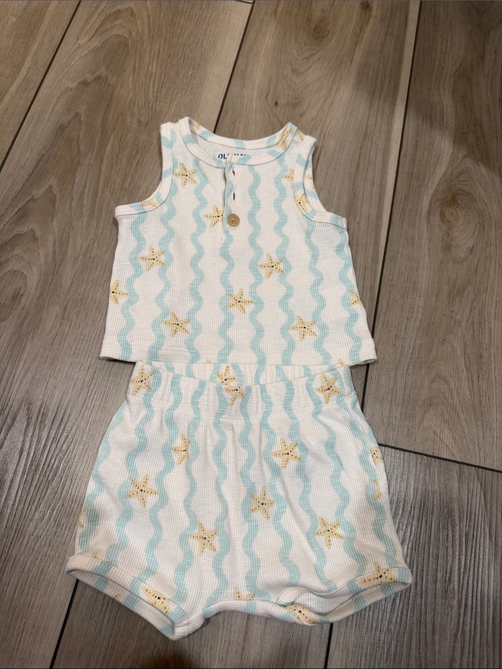 Old Navy Starfish Tank Top and Shorts Set